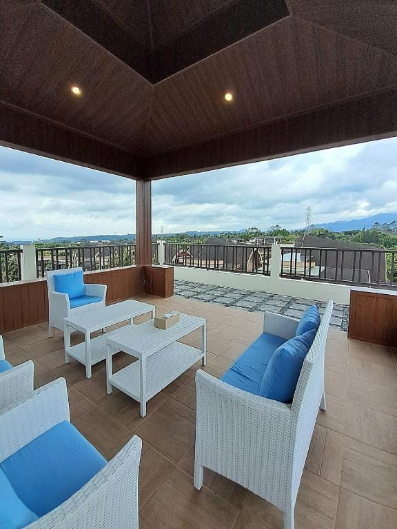THE ZENITH 7BR Villa Private Pool  Vimala Hills Villa in West Java
