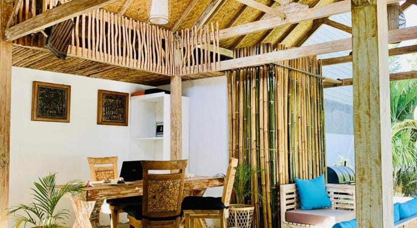 Oasis Villas Hotel in Pemenang