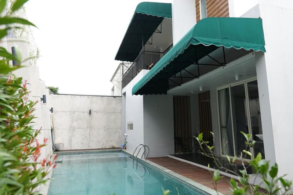 vila in dago 3 bedroom Villa in Lembang