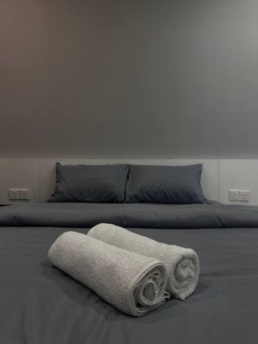 Georgetown ins family couple cozy 2 bedroom Suites Apartment in George Town