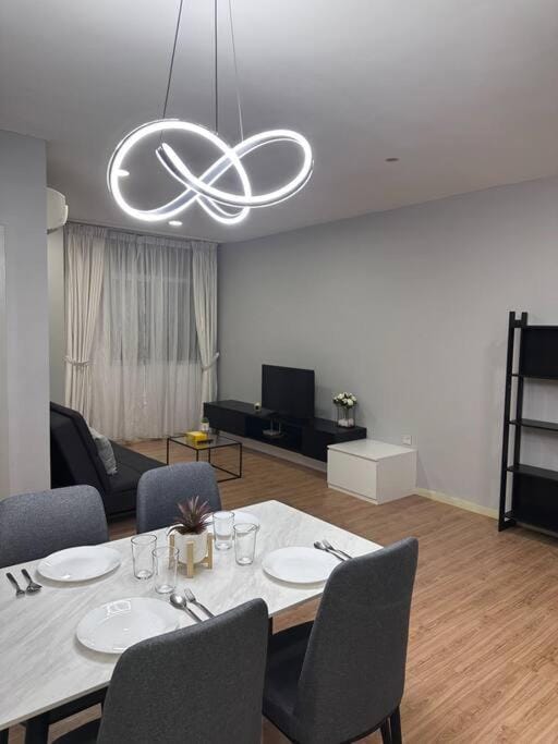 Georgetown ins family couple cozy 2 bedroom Suites Apartment in George Town