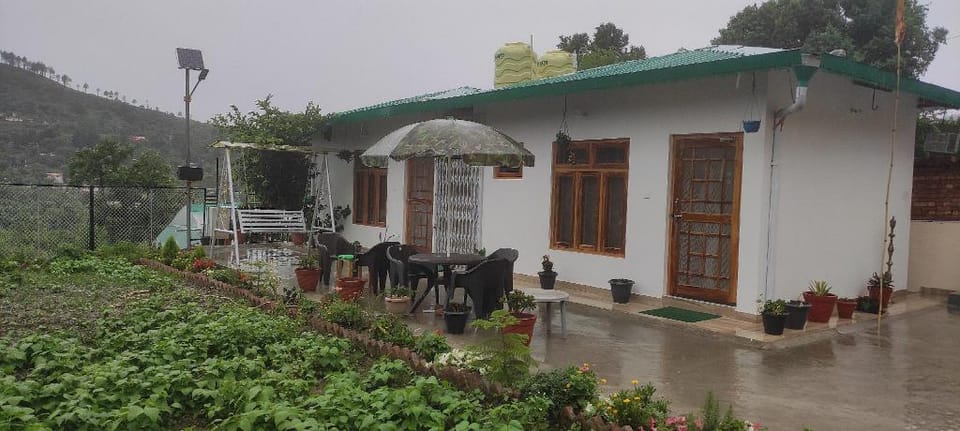 Saket home stay  Vacation rental in Uttarakhand