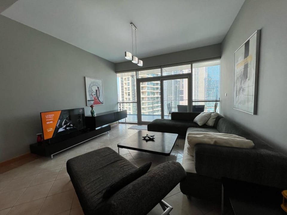Specious One Bedroom  with Panoramic Marina View Vacation rental in Dubai