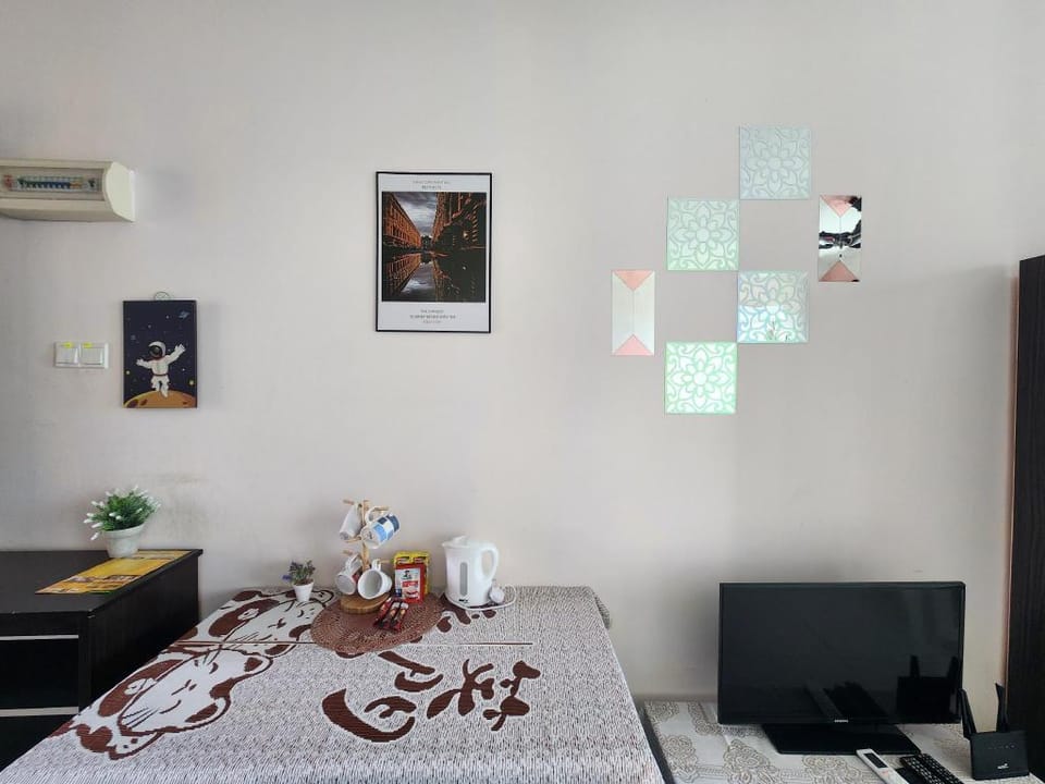 17-Mt Austin Palazio studio 2/3pax street view Apartment in Johor Bahru