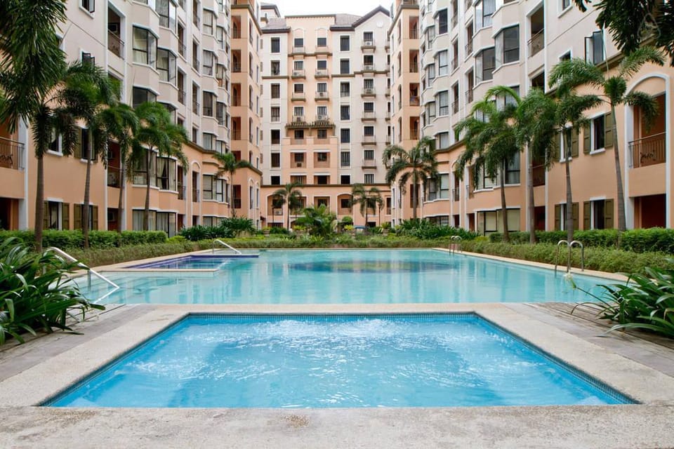 Relaxing 3Bedroom with Free Wi-fi and parking Apartment in Pasay