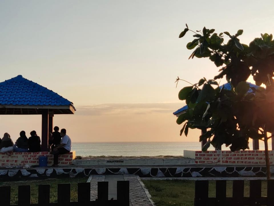 penginapan karanglaut santolo Inn in West Java