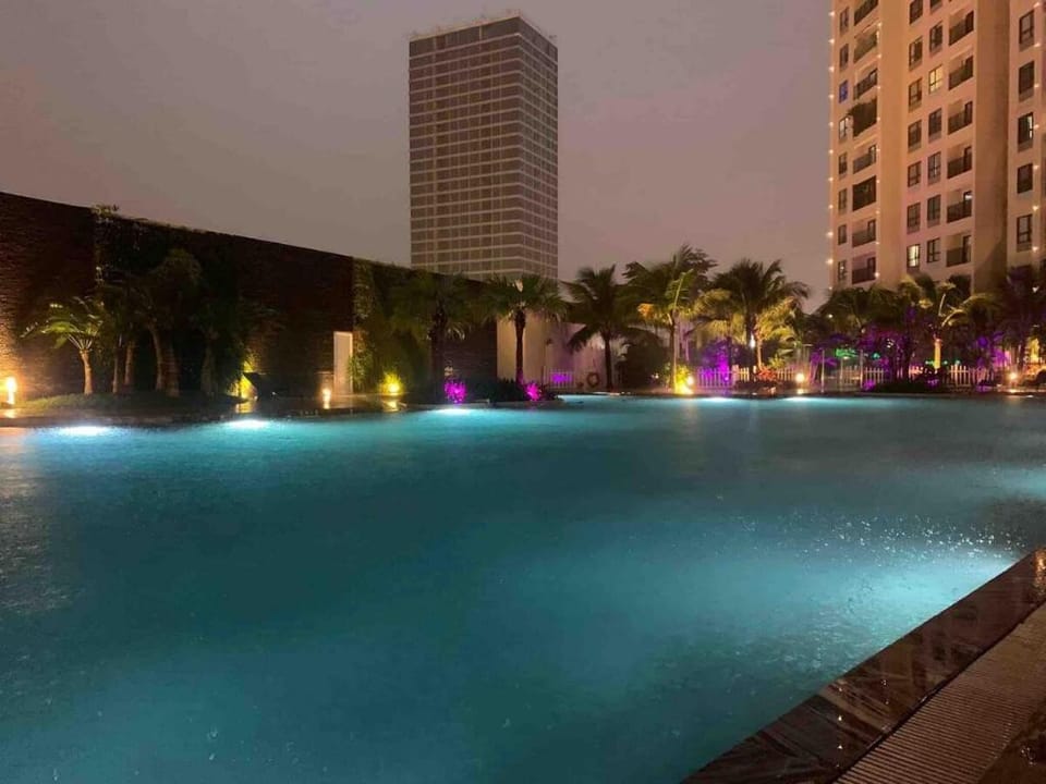 Apartment/Vinhomes D’Capitale 01/Poolview Apartment in Laos