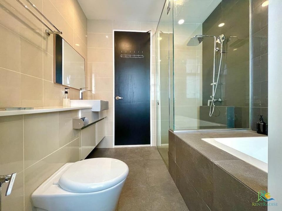 Ukon Suite• Sky 88 @ Studio 2Pax Bathtub near CIQ Vacation rental in Johor Bahru