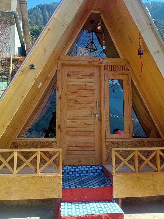 The bear huts Vacation rental in Manali