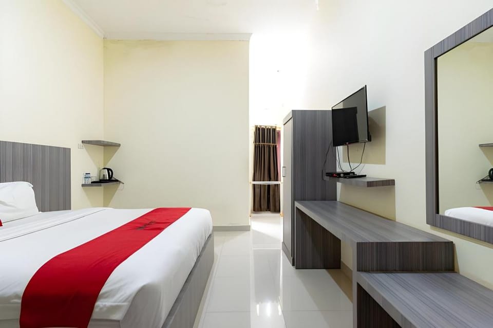 RedDoorz @ Pariban Homestay Parbaba Hotel in Indonesia