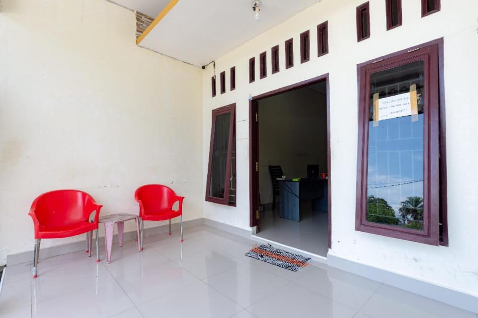 RedDoorz @ Pariban Homestay Parbaba Hotel in Indonesia