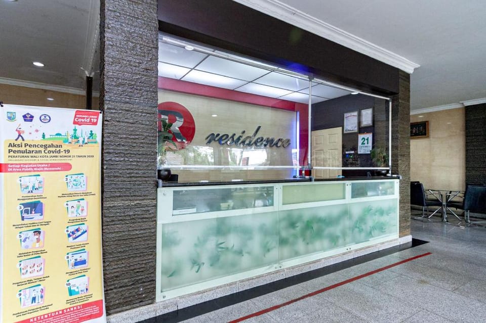 RedDoorz Premium @ Hotel Ratu Residence Hotel in Indonesia