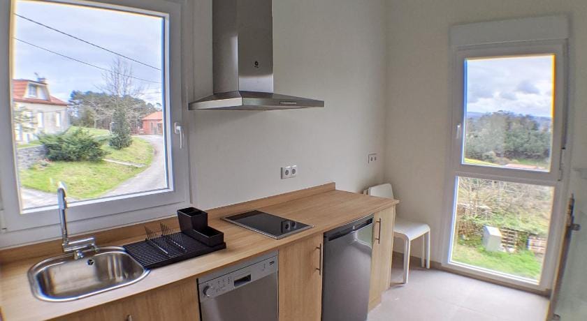 Bright studio apartment, great views, sleeps 4 Apartment in Terra de Soneira