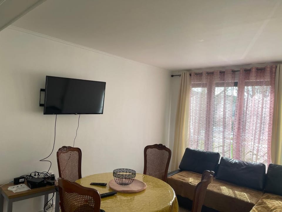 Appt F4 proche Gare d'Évreux Apartment in Normandy