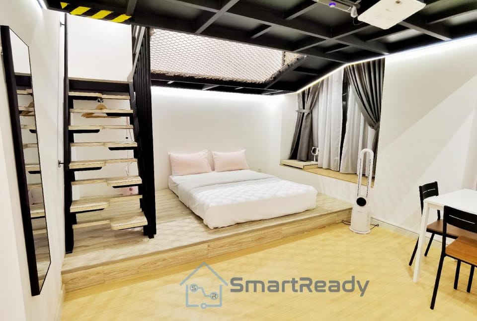 Pooh Themed w Slide Near Legoland at Sunway Grid Apartment in Johor