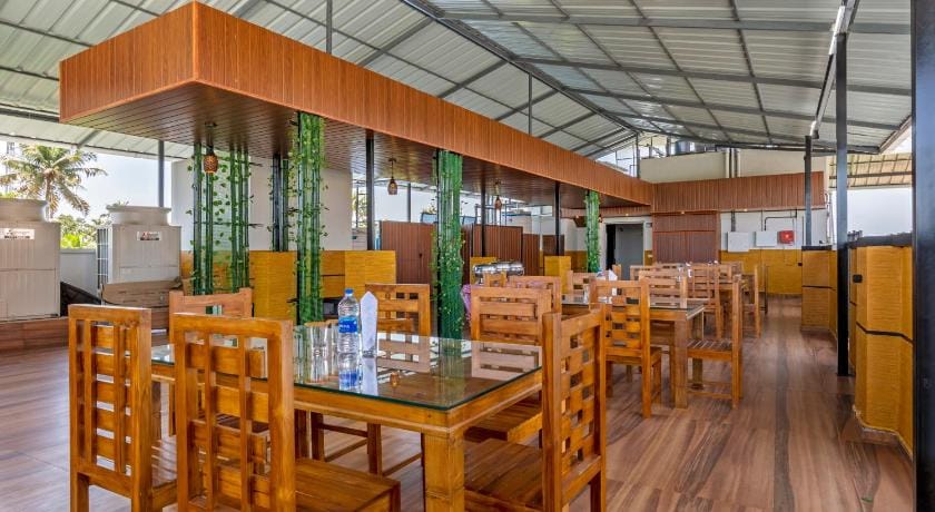 Treebo vSaffron Regency, Punnamada Lake Hotel in Alappuzha