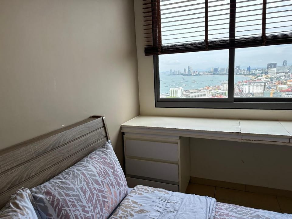 Unixx高层海景一室一厅，距离海滩和步行街10分钟 Apartment in Pattaya City