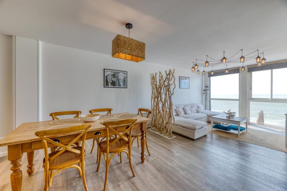 Les Pieds Dans l'Eau! Apartment in Normandy