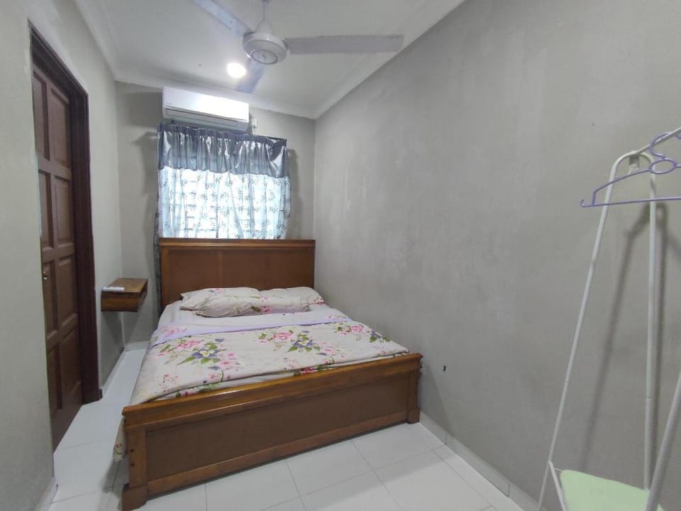 Aloha Homestay Melaka WIFI Vacation rental in Malacca