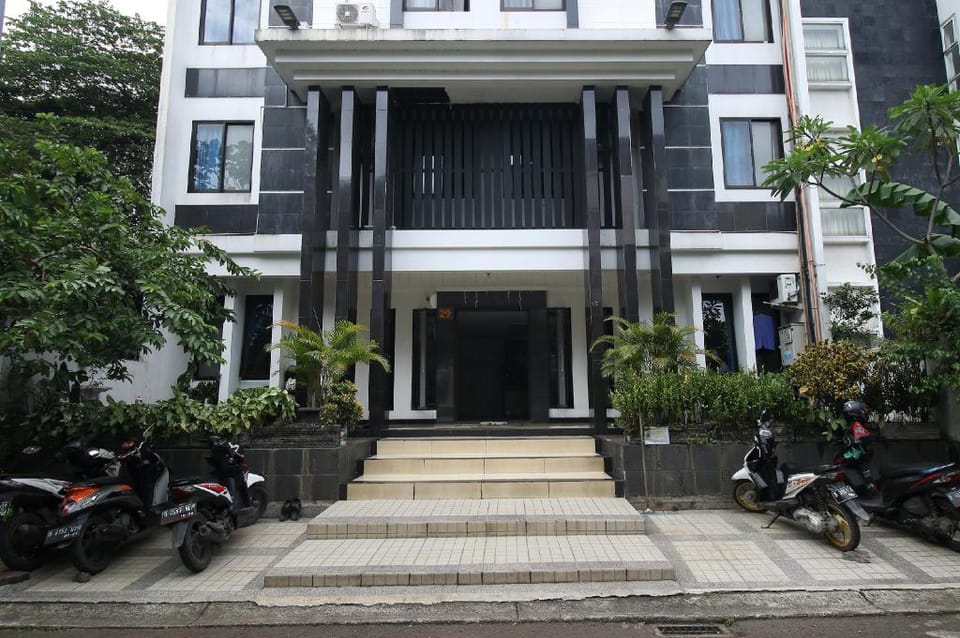 Alviry Garden BSD Hotel in West Java