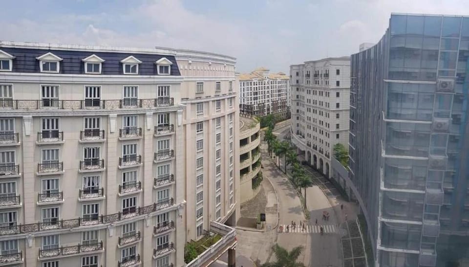 Your staycation place across NAIA Terminal 3 Apartment in Pasay