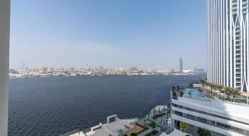 Lux BnB The Grand Harbor Views Vacation rental in Dubai