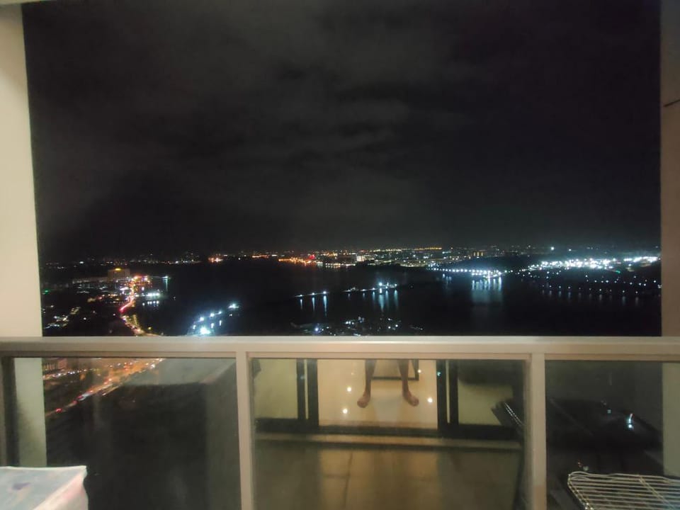 R&F Princess Cove Seaview High Floor Homely & Safe Apartment in Johor Bahru