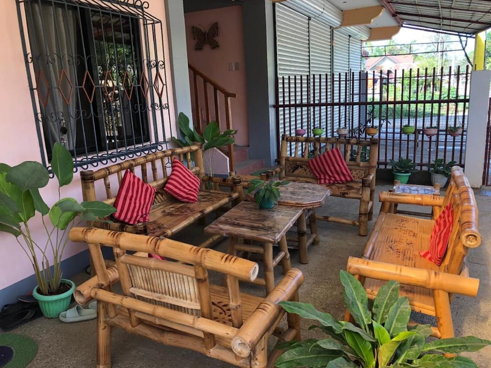 D & D Travellers Inn Apartment in Puerto Princesa