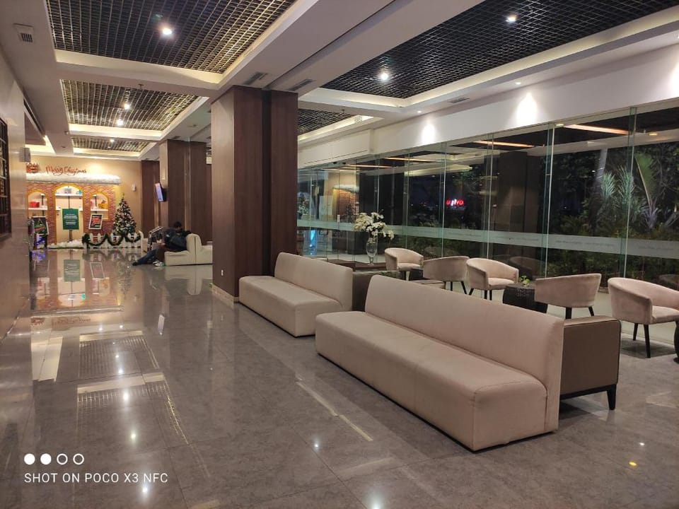 Coral Legacy Gold Poins Square 1011 Apartment in South Jakarta City