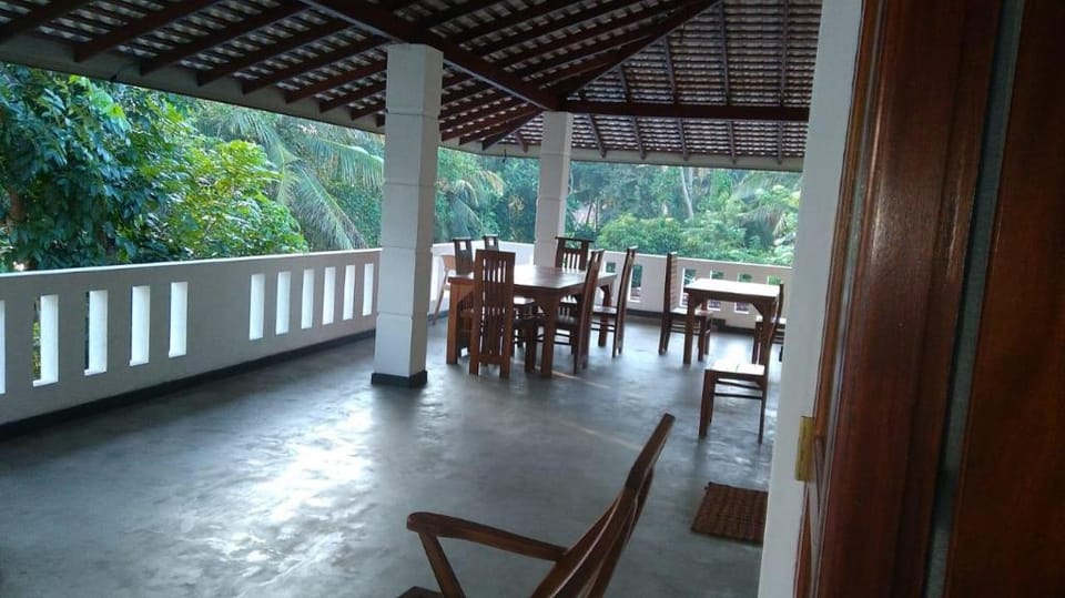 The Greenlagoon Villa  Villa in Hikkaduwa
