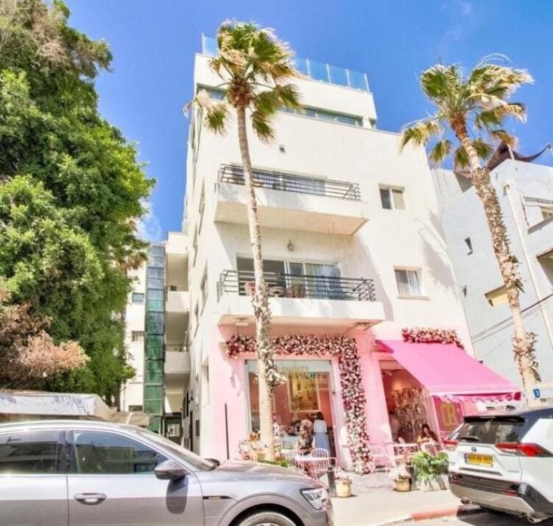 Stunning Sea View Apartment Vacation rental in Tel Aviv-Yafo