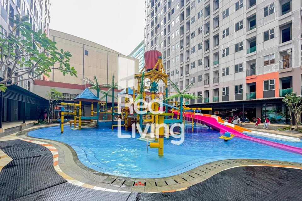 RedLiving Apartemen Transpark Juanda - Icha Rooms Tower Jade with Netflix Hotel in West Java
