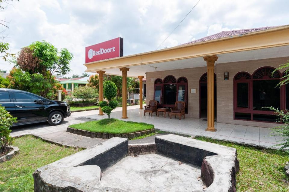 RedDoorz @ Samuel Homestay Pematangsiantar Hotel in Indonesia