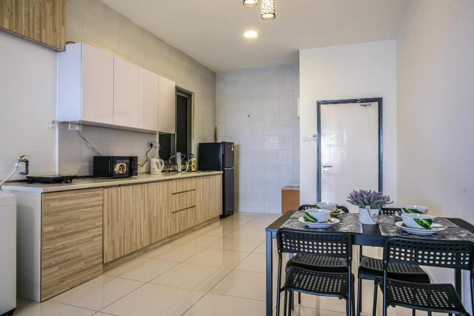 Funky Design Studio [2pax]w/WIFI near SunwayA15#/1 Apartment in Subang Jaya