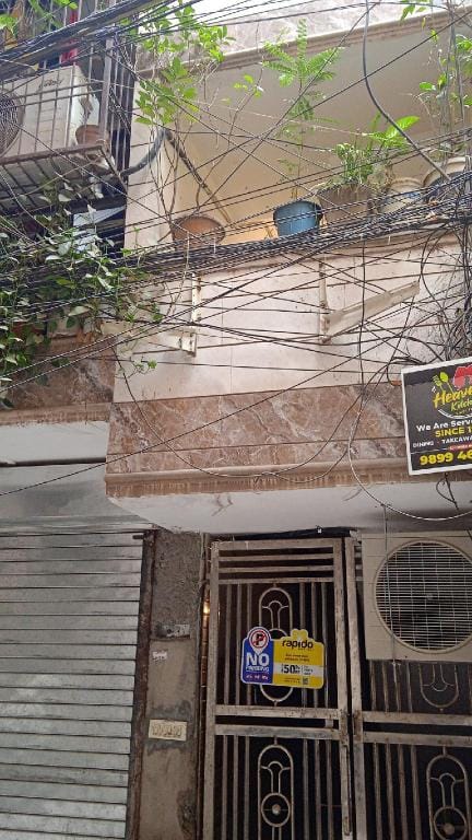 Ishita Homestay, HOSTEL.  Apartment in New Delhi