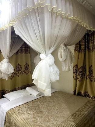 Stunning 2BR Bed & Breakfast at View Point Resort Vacation rental in Uganda