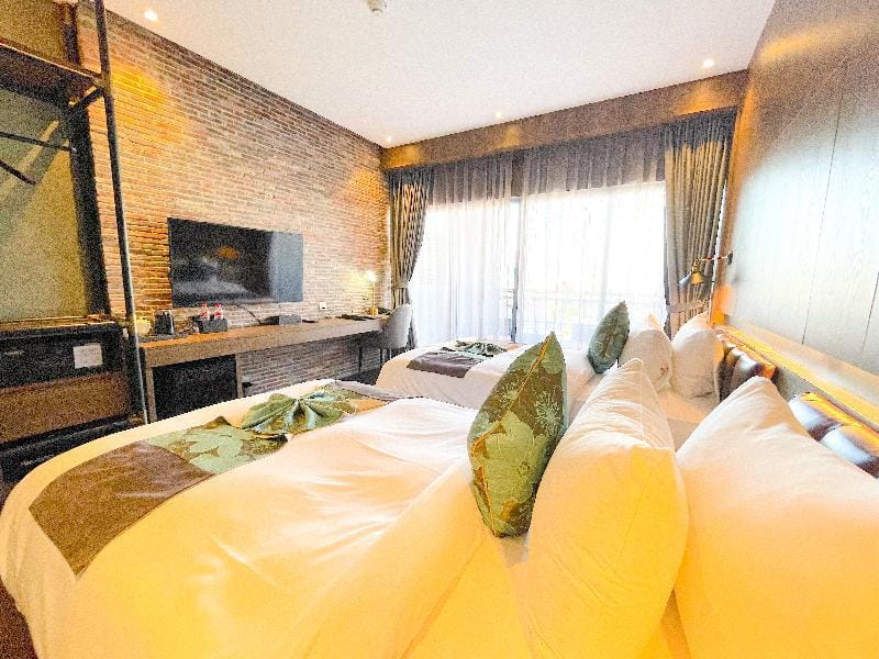 Deluxe Twins Suite & SkyBar Phnom Penh by Habitat Apartment in Phnom Penh Province