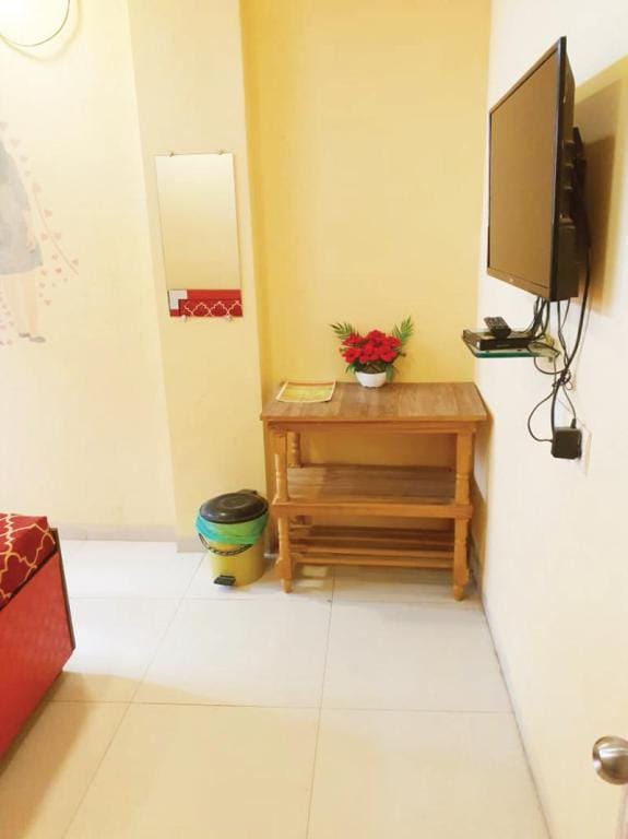 Hotel Shivam Lodge And Food Court Apartment in Maharashtra