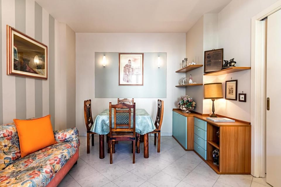 Al Vittoriale 3 by Wonderful Italy Apartment in Lake Garda
