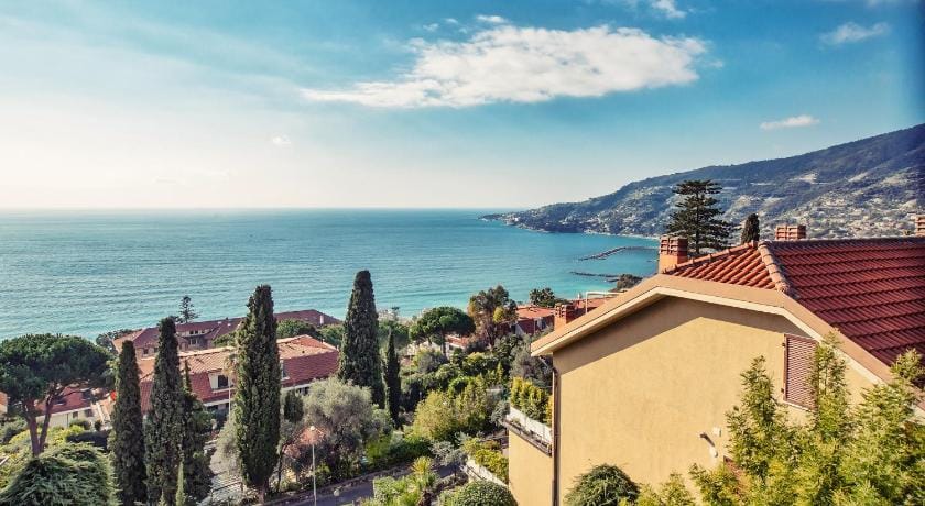 Una terrazza sul golfo di Ospedaletti by Wonderful Italy Apartment in Liguria