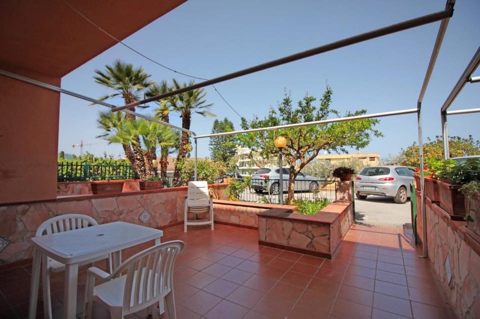 Villetta Santa Lucia con patio e giardino by Wonderful Italy Apartment in Cefalu