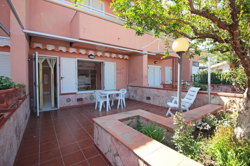 Villetta Santa Lucia con patio e giardino by Wonderful Italy Apartment in Cefalu