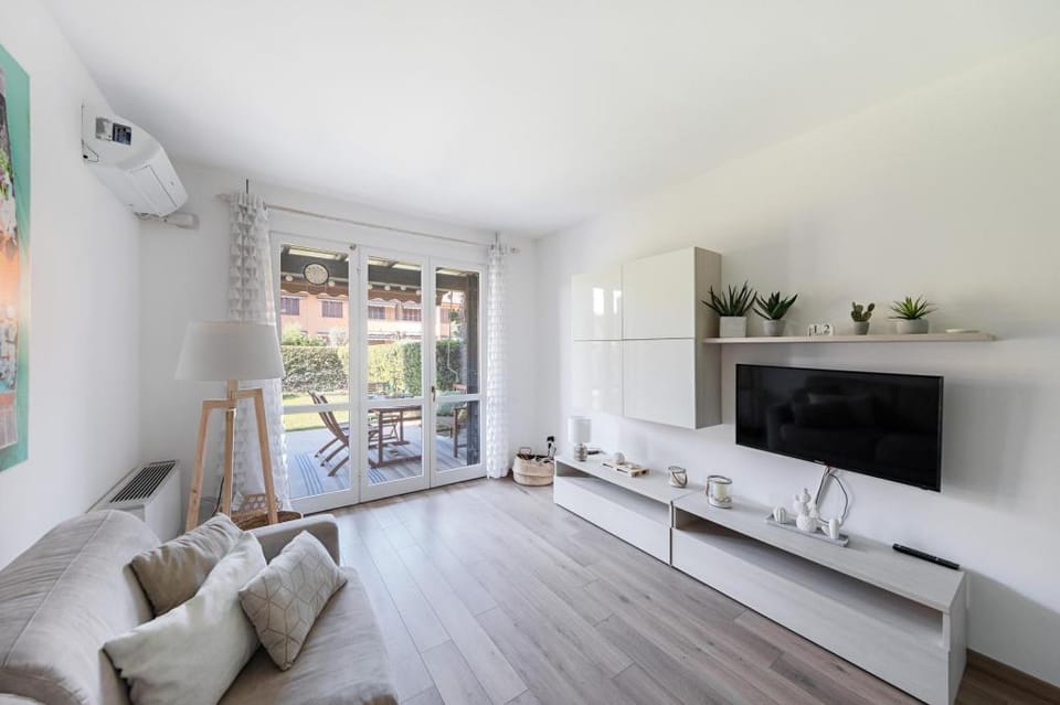 Artemisia 10 Apartment by Wonderful Italy Apartment in Sirmione