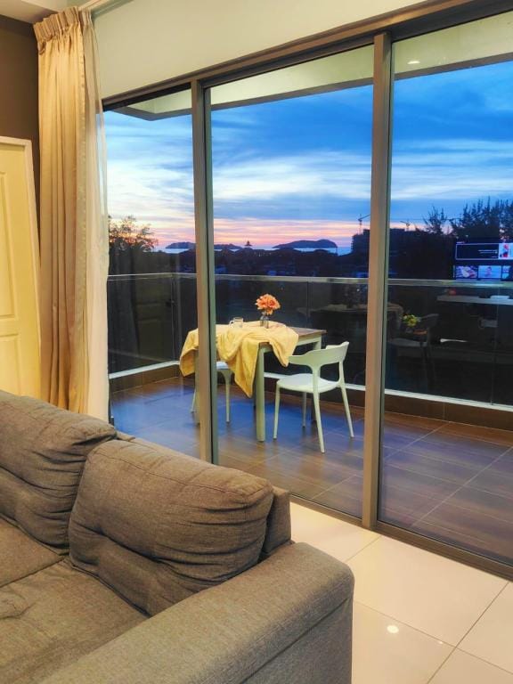 Mari Mari homestay M12 (4BR) @ IMAGO THE LOFT B  Apartment in Kota Kinabalu