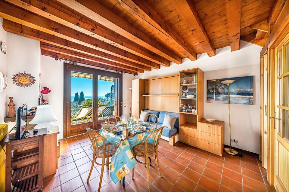Residence Moniga Porto 1/08 Apartment by Wonderful Italy Apartment in Lake Garda
