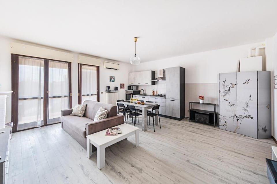 Le Primule F6 con piscina by Wonderful Italy Apartment in Sirmione