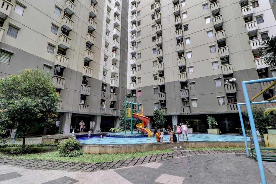 OYO 92112 Gateway Cicadas Hotel in Bandung