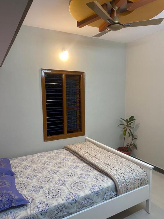 Orchid-AC-Private House with Balcony  Apartment in Bengaluru