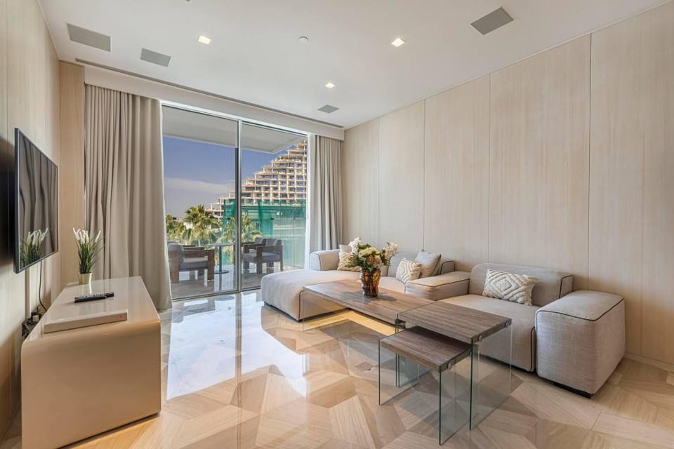 Five Palm Jumeirah 2 Bdr m Lavish Apartment in Dubai