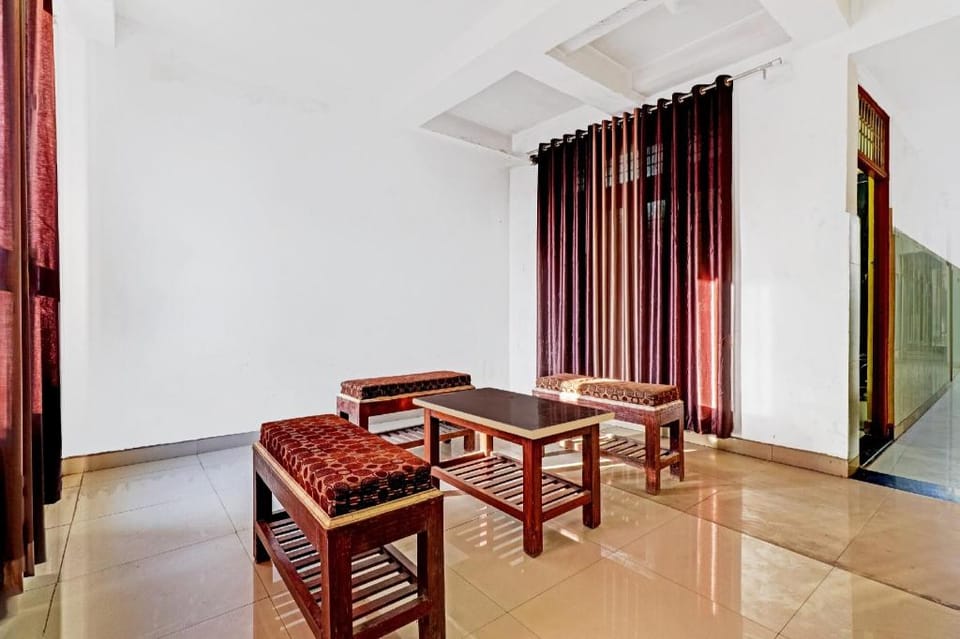 Hotel O Royal Hotel in Uttar Pradesh